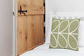 The Poppies - From 150 Per Night