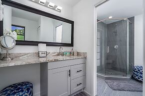 295 Ostego Dr - Gorgeous Bay Front Home 4 Bedroom Home by RedAwning