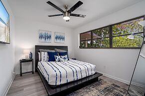 295 Ostego Dr - Gorgeous Bay Front Home 4 Bedroom Home by RedAwning