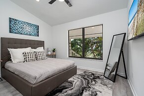 295 Ostego Dr - Gorgeous Bay Front Home 4 Bedroom Home by RedAwning