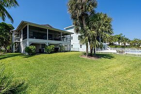 295 Ostego Dr - Gorgeous Bay Front Home 4 Bedroom Home by RedAwning