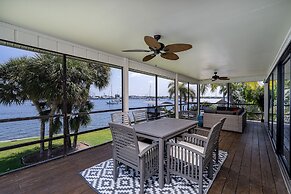 295 Ostego Dr - Gorgeous Bay Front Home 4 Bedroom Home by RedAwning