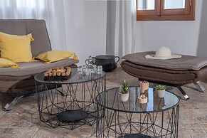 Galani Vacation House