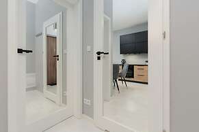 Borsucza Modern Apartment by Renters