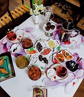 Royal Antique Boutique Hotel