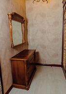 Royal Antique Boutique Hotel