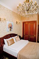Royal Antique Boutique Hotel