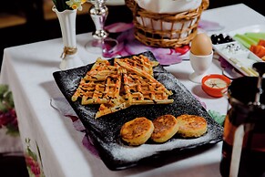 Royal Antique Boutique Hotel