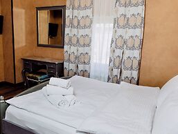 Royal Antique Boutique Hotel