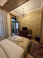 Royal Antique Boutique Hotel