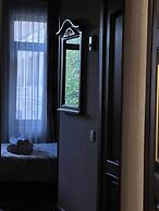 Royal Antique Boutique Hotel