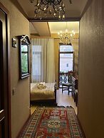 Royal Antique Boutique Hotel