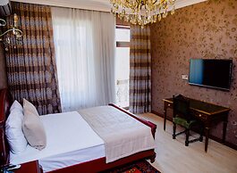 Royal Antique Boutique Hotel