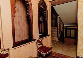 Royal Antique Boutique Hotel