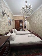 Royal Antique Boutique Hotel