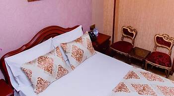 Royal Antique Boutique Hotel