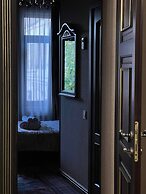 Royal Antique Boutique Hotel