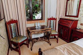 Royal Antique Boutique Hotel