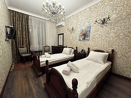 Royal Antique Boutique Hotel