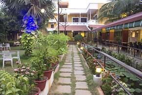 Poppys Olive De Villa