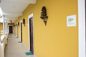 Poppys Olive De Villa