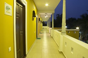 Poppys Olive De Villa