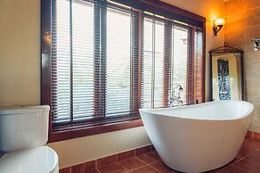 Nakara Villas & Glamping