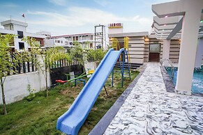 Moon Star Beach Resort