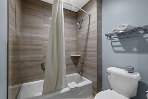 Studio 6 Suites Escondido, CA
