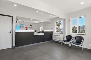 Studio 6 Suites Escondido, CA