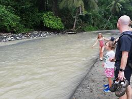 Hostel y Cabinas Tapandua