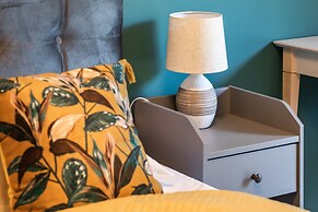 Pet-friendly Spadochroniarzy by Renters