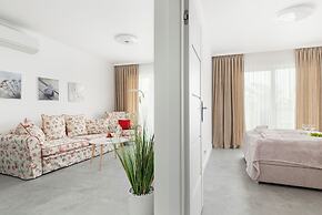 Pet-friendly Spadochroniarzy by Renters