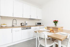 Pet-friendly Spadochroniarzy by Renters