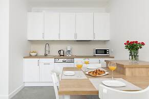 Pet-friendly Spadochroniarzy by Renters