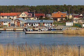 Pet-friendly Spadochroniarzy by Renters