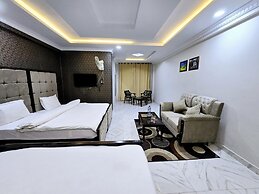 Grand Taj Hotel
