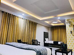 Grand Taj Hotel