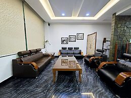Grand Taj Hotel
