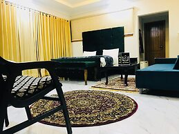 Grand Taj Hotel