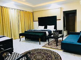 Grand Taj Hotel