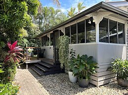Sweet Creek Cottage, Palm Cove