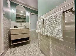 Sweet Creek Cottage, Palm Cove