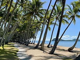 Sweet Creek Cottage, Palm Cove