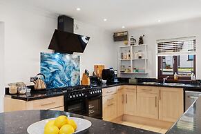 Woodfield House - Beautiful Tenby Cottage