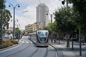 Yehuda Market Suite