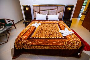 Queens Paradise Estate