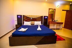 Queens Paradise Estate