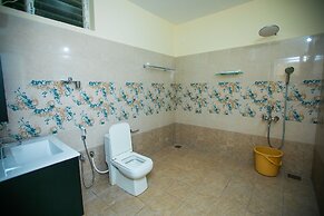 Queens Paradise Estate