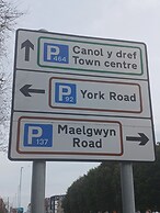 Charming Seafront 2-bed Apartment in Llandudno